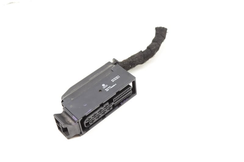 Emergency / Parking Brake Module Wiring Connector 4F0973863D — Used (SKU 603655)