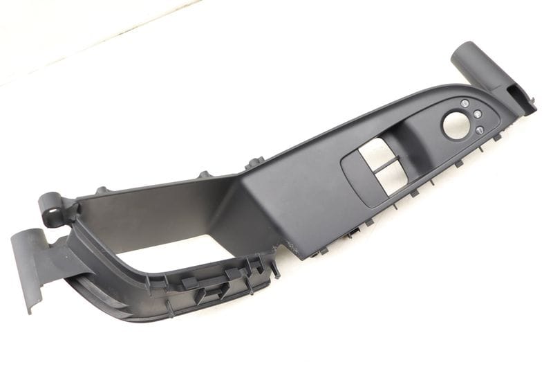 Door Pull Switch Trim 8T1867171 — Used (SKU 503110)