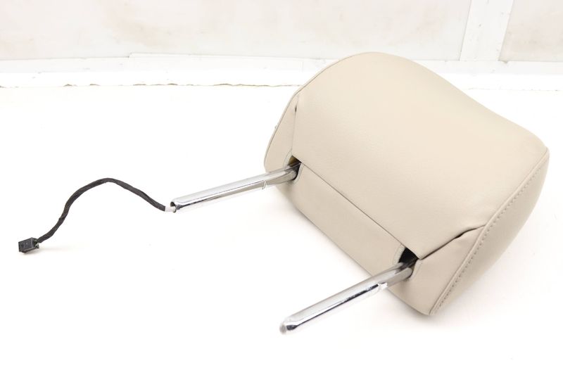 Headrest / Head Rest 8T0881921B — Used (SKU 603723)