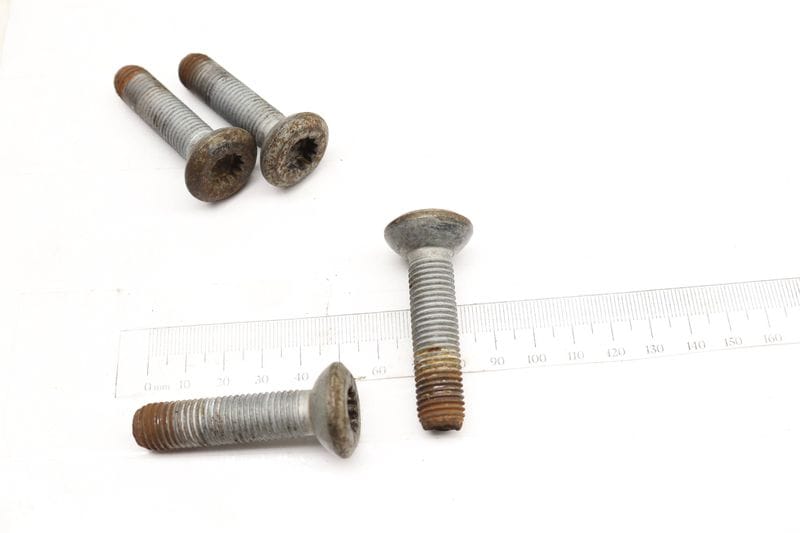 Spindle / Wheel Bearing Screw Bolt Set (4) WHT000237B — Used (SKU 503339)