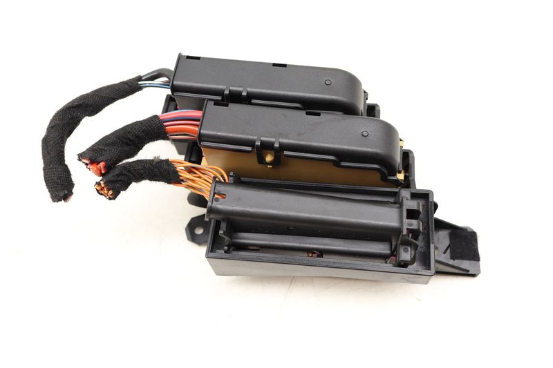 Fuse Box / Holder 8K0971846 — Used (SKU 503246)