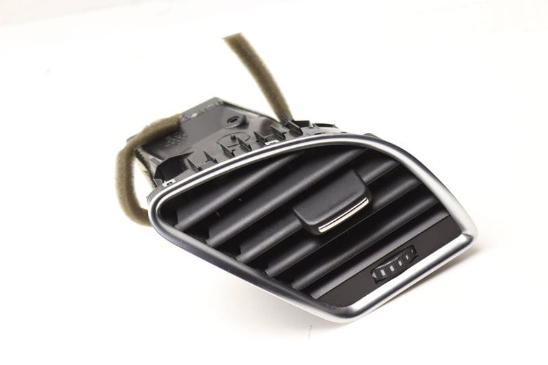Dash Air Vent 8T1820902C — Used (SKU 603798)