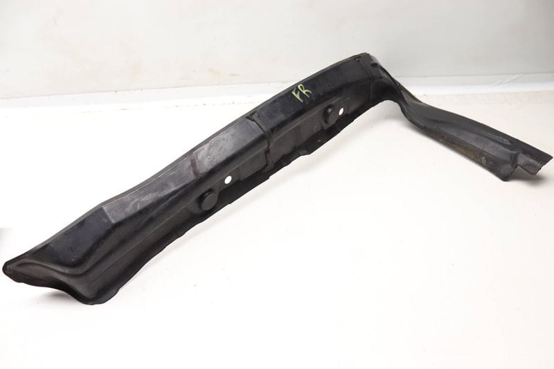 Inner Fender End Plate / Cover 8T0821112A — Used (SKU 603691)