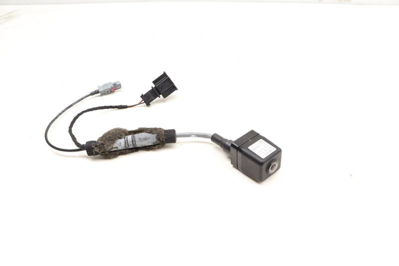 Rear View / Backup Camera 8K0980551B — Used (SKU 435625)
