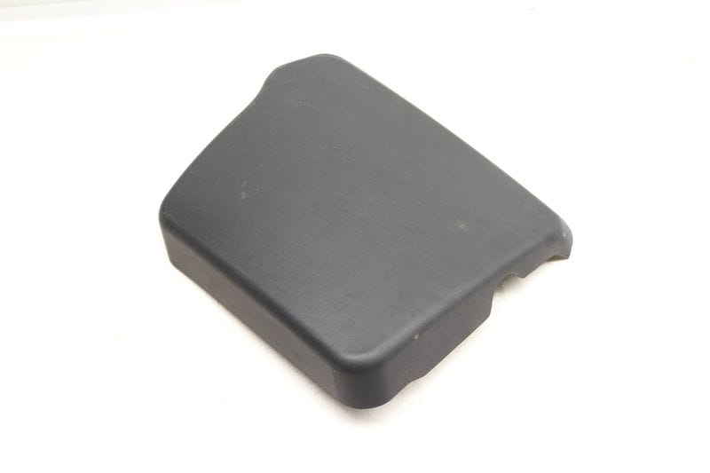 Tail Light / Lamp Bulb Cover 8R0945425A — Used (SKU 538841)