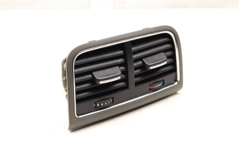 Center Air Vent 8K0819203E — Used (SKU 538839)