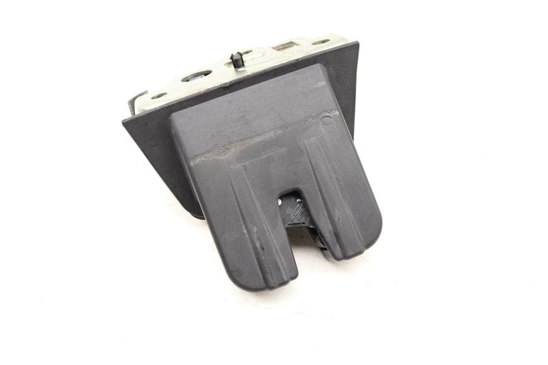 Trunk Latch / Lock 8R0827505 — Used (SKU 538912)