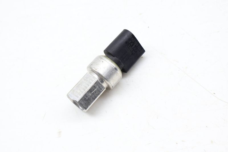 AC Pressure Switch / Sensor 1K0959126D — Used (SKU 672973)