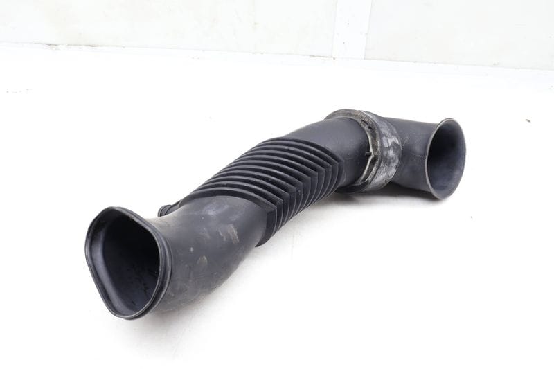 Air Intake Pipe / Tube 7L6129609E — Used (SKU 649598)