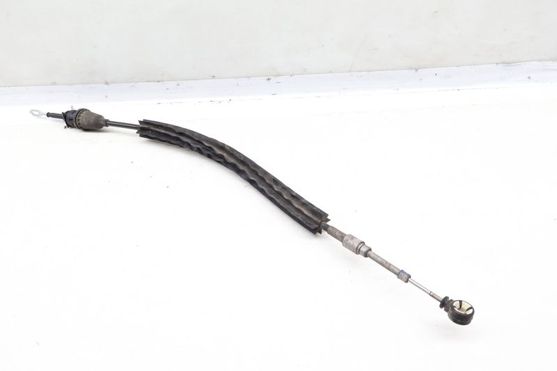 Automatic Shifter Linkage / Cable 7P0713265 — Used (SKU 649578)