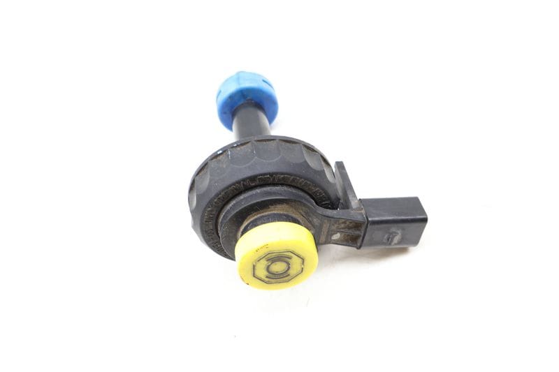 Brake Fluid Reservoir / Tank Cap 4L0611349 — Used (SKU 649484)