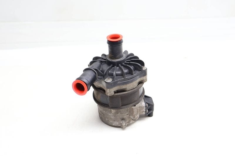 Coolant / Water Pump 8K0965567 — Used (SKU 673046)