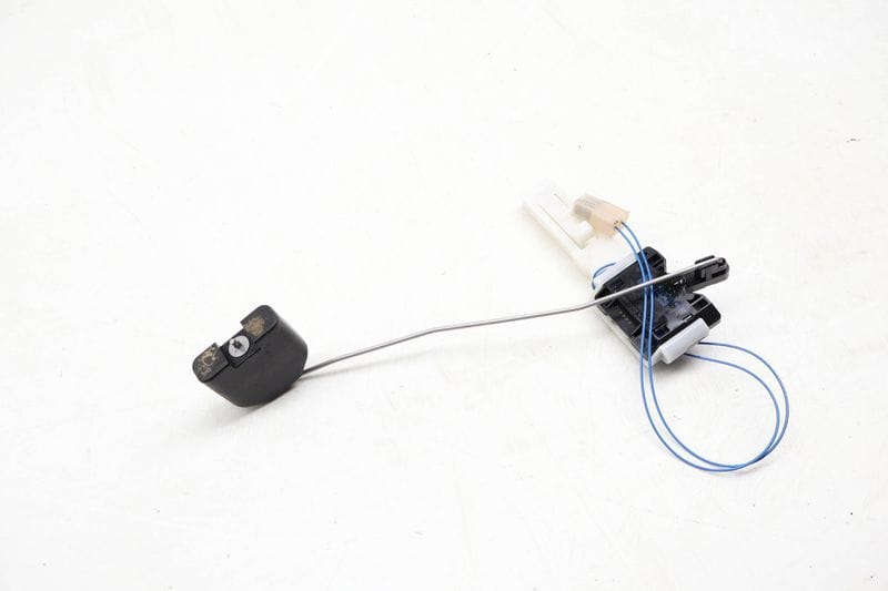 Diesel Fuel Gauge Sender / Sensor 7L8919673B — Used (SKU 649540)