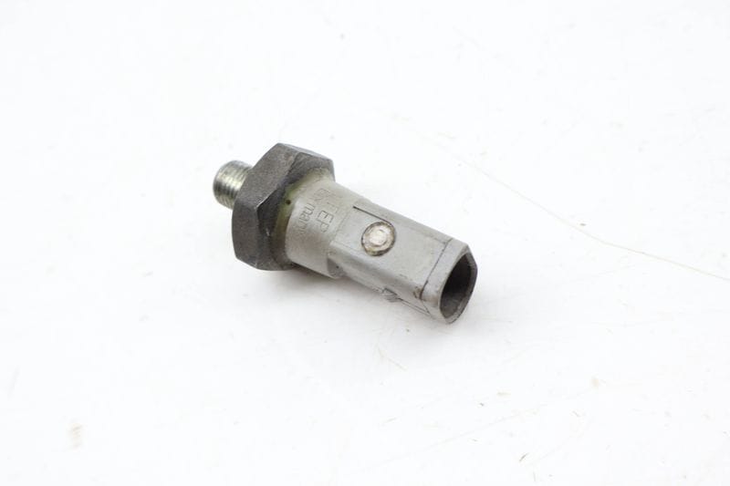 Engine Oil Pressure Sensor (2-PIN) 06E919081C — Used (SKU 672974)