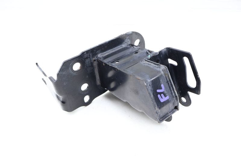 Bumper Impact Beam Mount Bracket 4L0807133A — Used (SKU 673057)