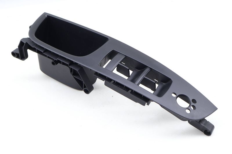 Door Panel Master Window Switch Trim / Bezel 4L1867171 — Used (SKU 631600)