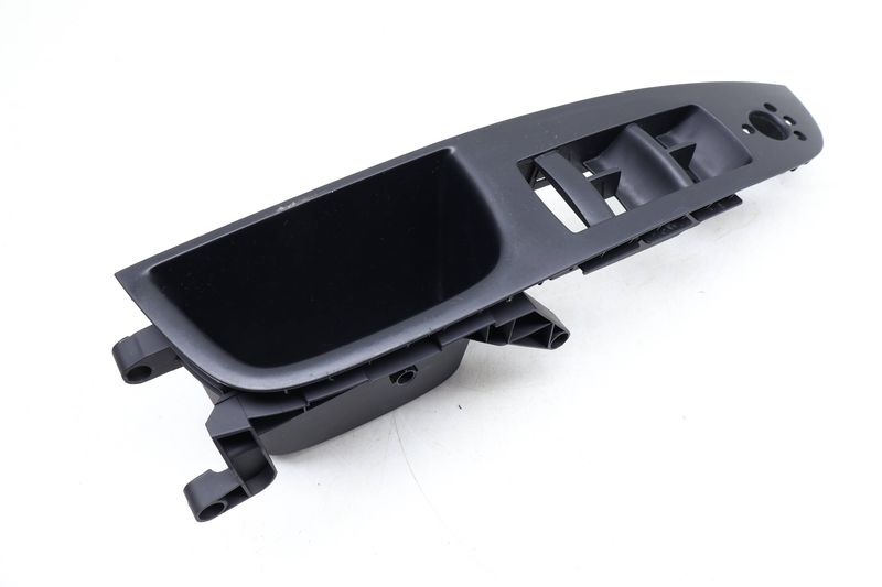 Door Panel Master Window Switch Trim / Bezel 4L1867171 — Used (SKU 649387)