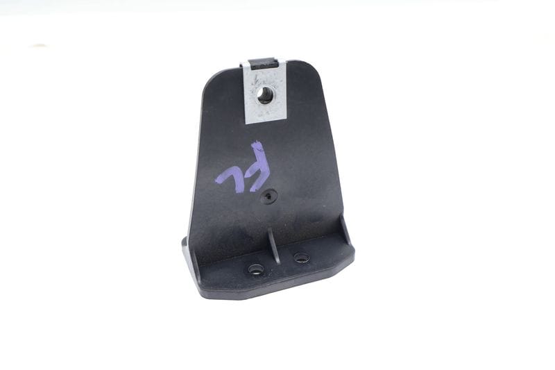 Door Panel Retaining Clamp / Bracket 4L0831541 — Used (SKU 672931)