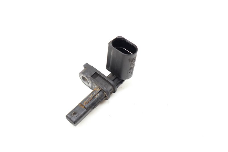 ABS Wheel Speed Sensor 7P0927807A — Used (SKU 672979)