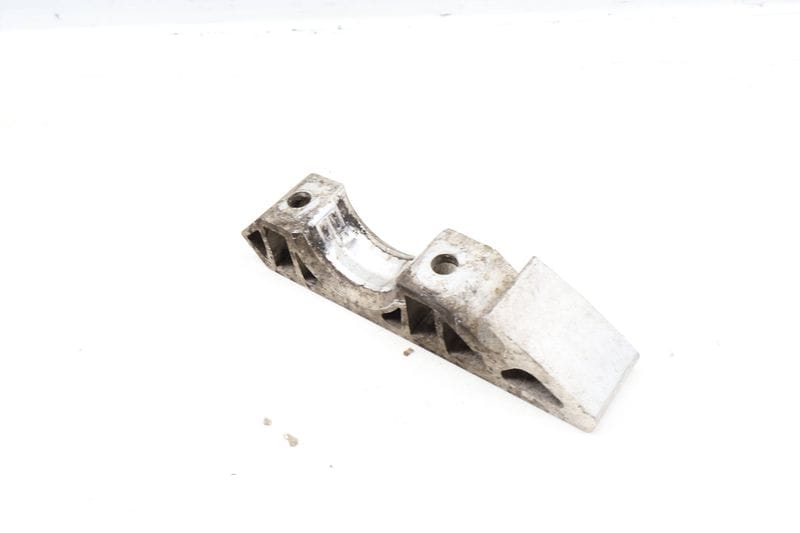 Stabilizer / Sway Bar Mount Bracket 7L0411063B — Used (SKU 649678)