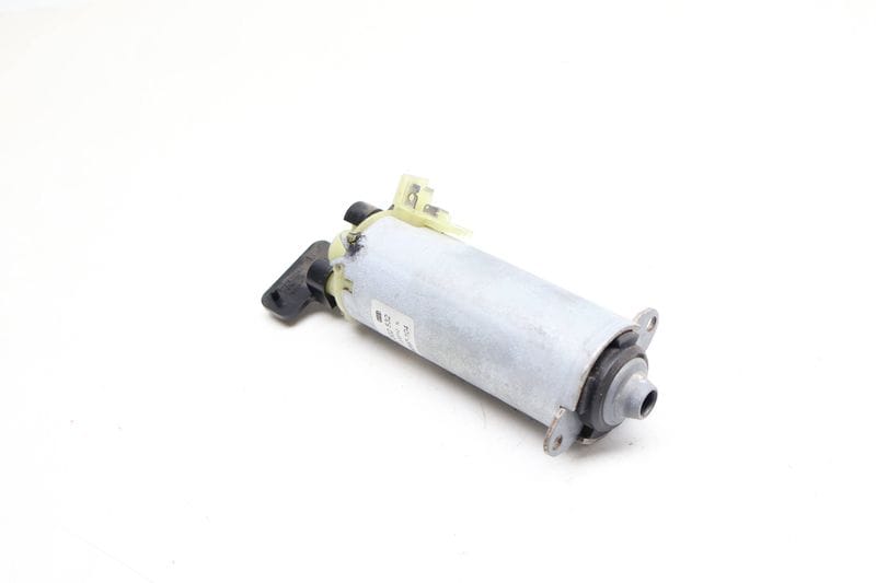 Slide / Longitudinal Seat Motor 8E0881183E — Used (SKU 673032)