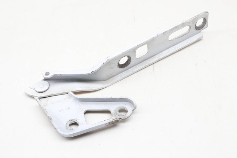 Hood Hinge 4L0823301 — Used (SKU 631886)