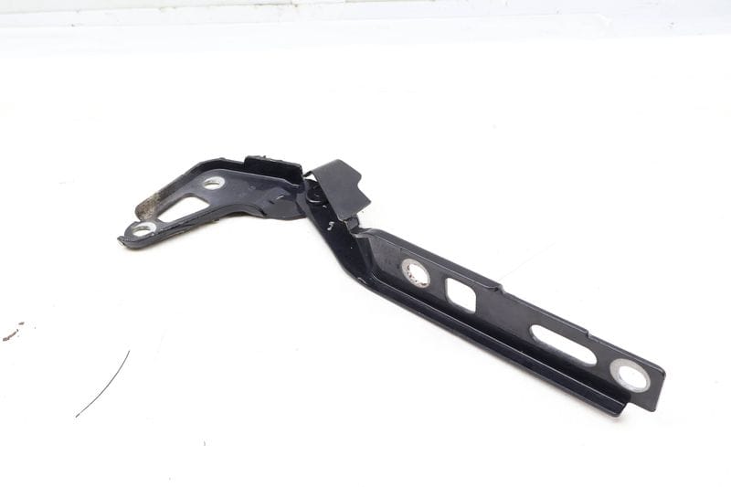 Hood Hinge 4L0823301 — Used (SKU 649533)