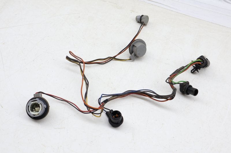 Lower Tail Light Bulb Socket Holder / Harness 4L0945221A — Used (SKU 673140)