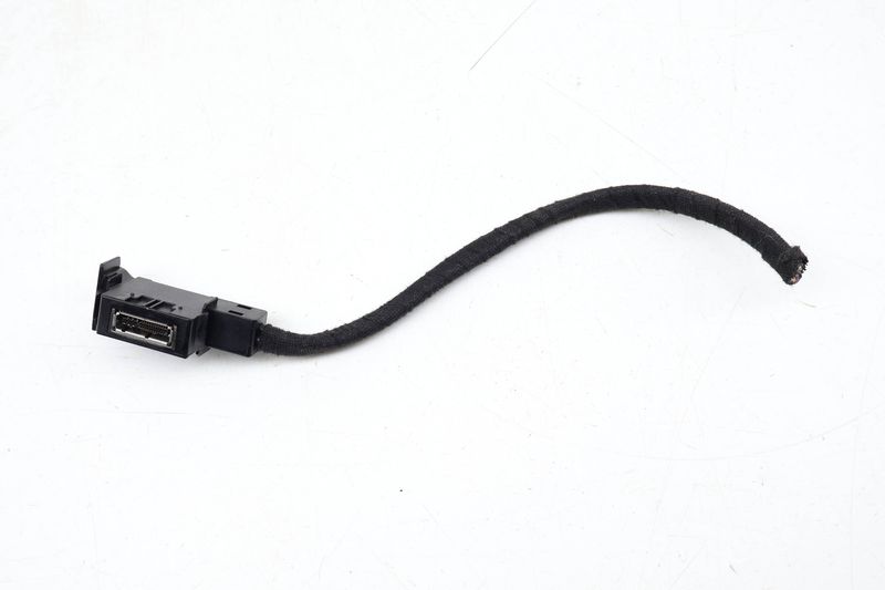 Music Interface Cable 4F0035727 — Used (SKU 672937)