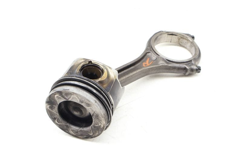 Piston w/ Connecting Rod 059107065DG — Used (SKU 649736)