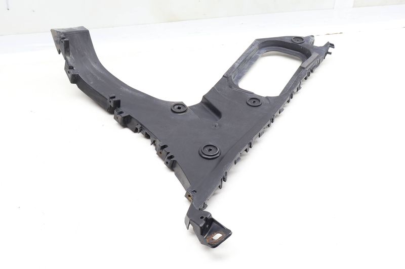 Bumper Guide / Bracket 4L0807453A — Used (SKU 631877)