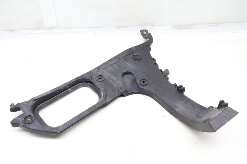 Bumper Guide / Bracket 4L0807453A — Used (SKU 649647)