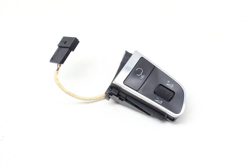 Steering Wheel Control Button / Switch 4E0951527AJ — Used (SKU 631702)
