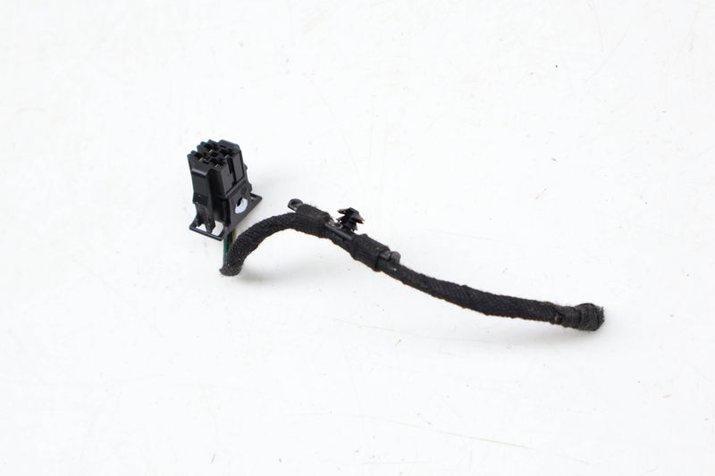 Tail Light Wiring Harness Connector / Pigtail — Used (SKU 673135)