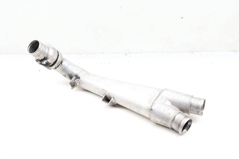 Turbo Intercooler Tube / Pipe 7L6145945J — Used (SKU 649602)