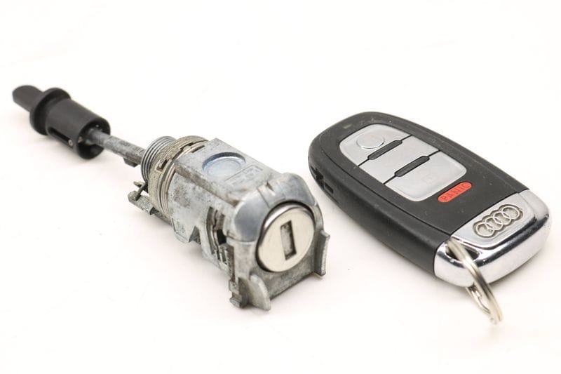 Lock Switch / Cylinder Set w/ Key 8K0898374A — Used (SKU 395945)