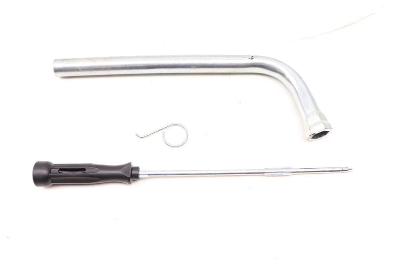 Tool Set 8N0012219 — Used (SKU 450010)
