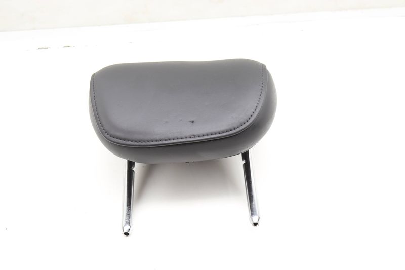 Headrest / Head Rest 8T0885973E — Used (SKU 588091)