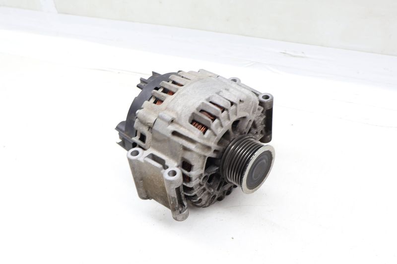 Alternator / Generator (140 AMP) 06H903017E — Used (SKU 677355)