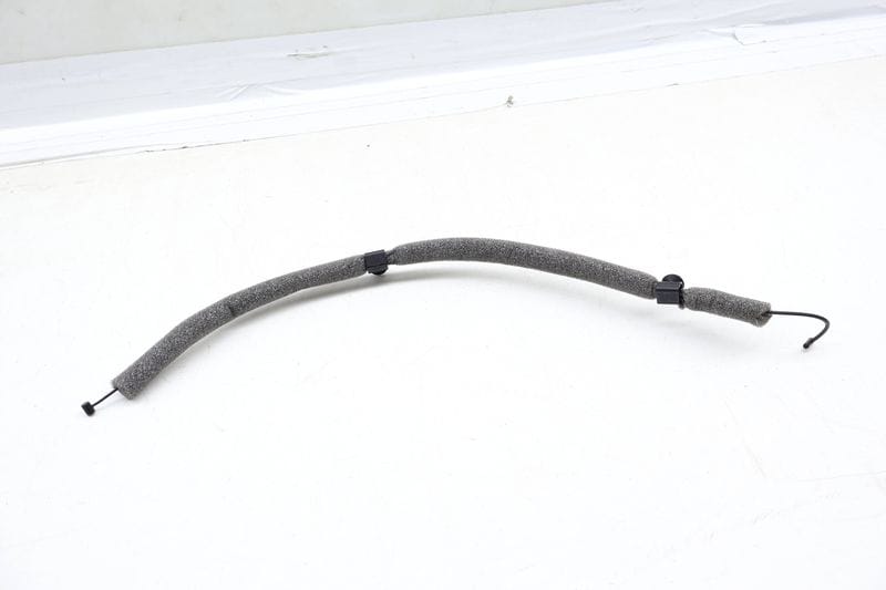 Emergency Trunk Release Bowden Cable 8J8880701 — Used (SKU 677292)