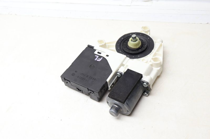 Window Lifter Motor 8J8959801J — Used (SKU 677337)