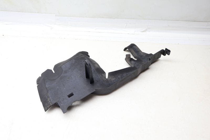 Radiator Air Guide / Duct 8J0121284A — Used (SKU 677334)