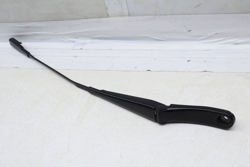 Windshield Wiper Arm 8J1955408A — Used (SKU 677112)