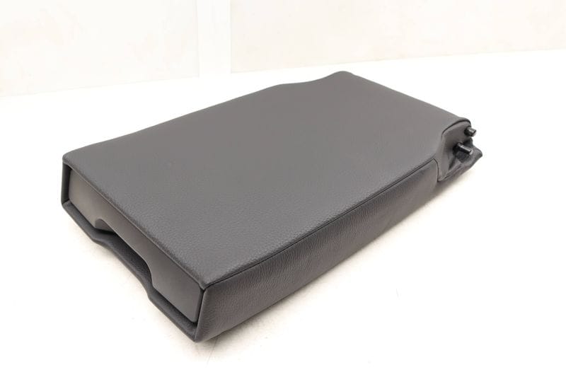 Center Arm Rest / Cup Holder 52207246449 — Used (SKU 529058)