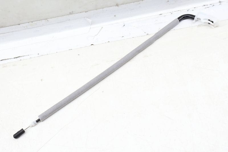 Interior Door Handle Release / Bowden Cable 51227117743 — Used (SKU 654494)
