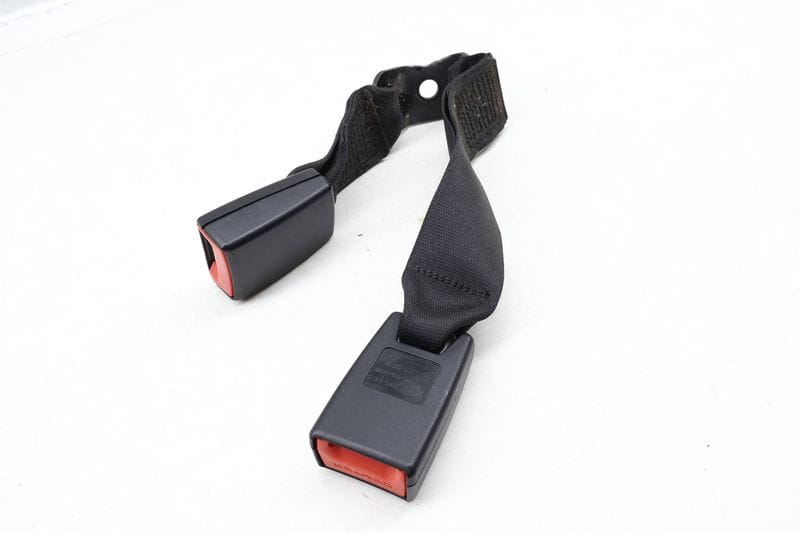 Seat Belt Buckle / Receiver (DOUBLE) 72117245663 — Used (SKU 654473)