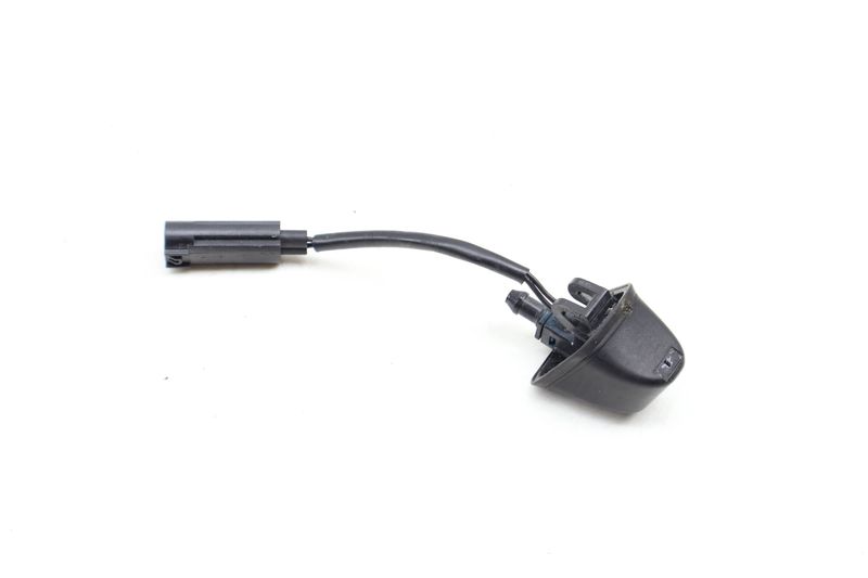 Windshield Washer Sprayer Jet / Nozzle 61667131299 — Used (SKU 654534)