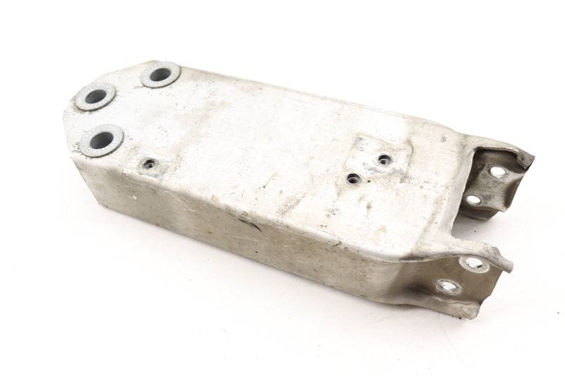 Bumper Shock / Reinforcement Bar Mount 51117200706 — Used (SKU 458320)