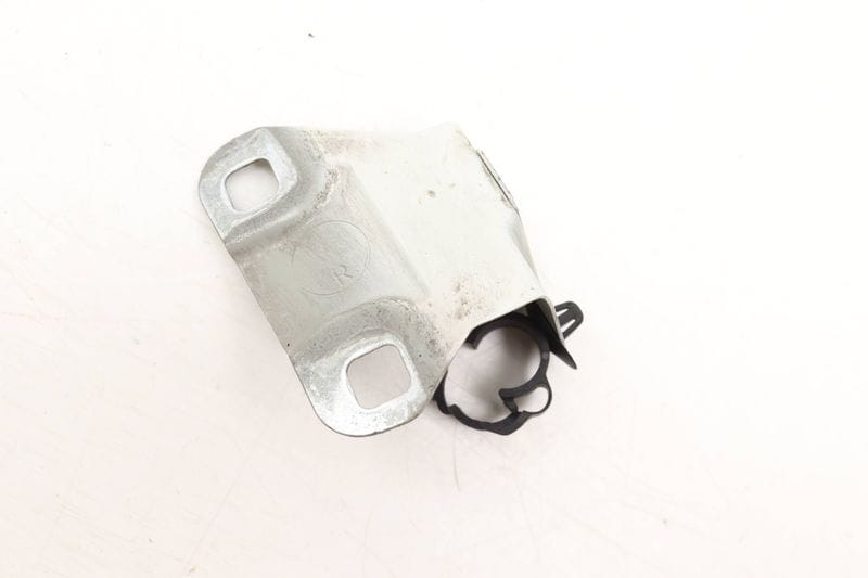 Fender Mount / Bracket 41357207204 — Used (SKU 458303)