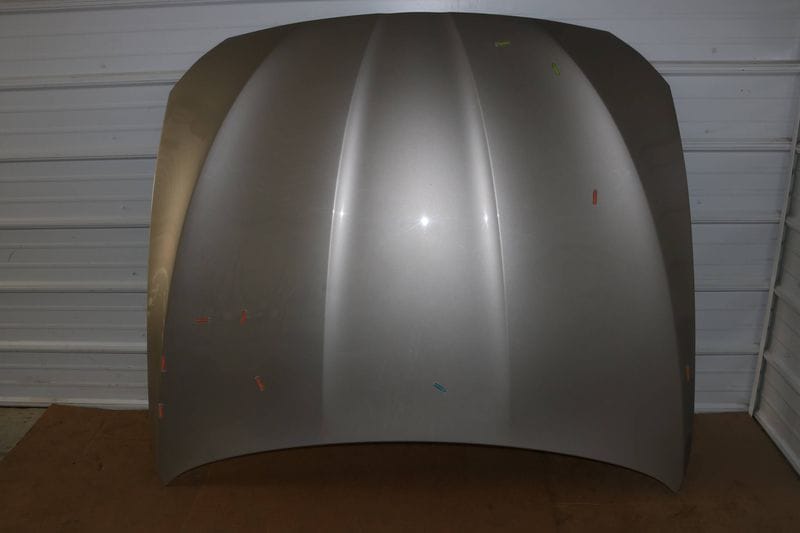 Hood 41617207194 — Used (SKU 381454)